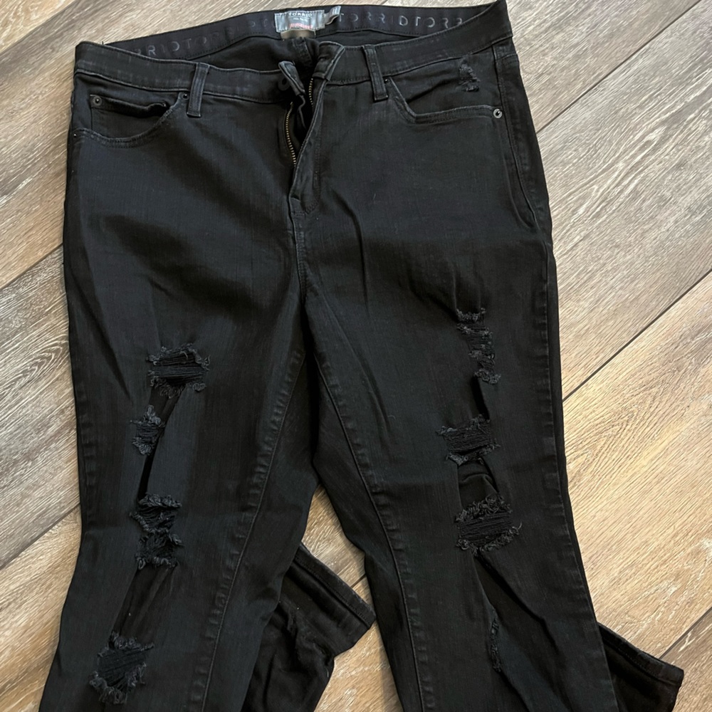 Torrid Sky High Skinny Jeans Distressed sz 18